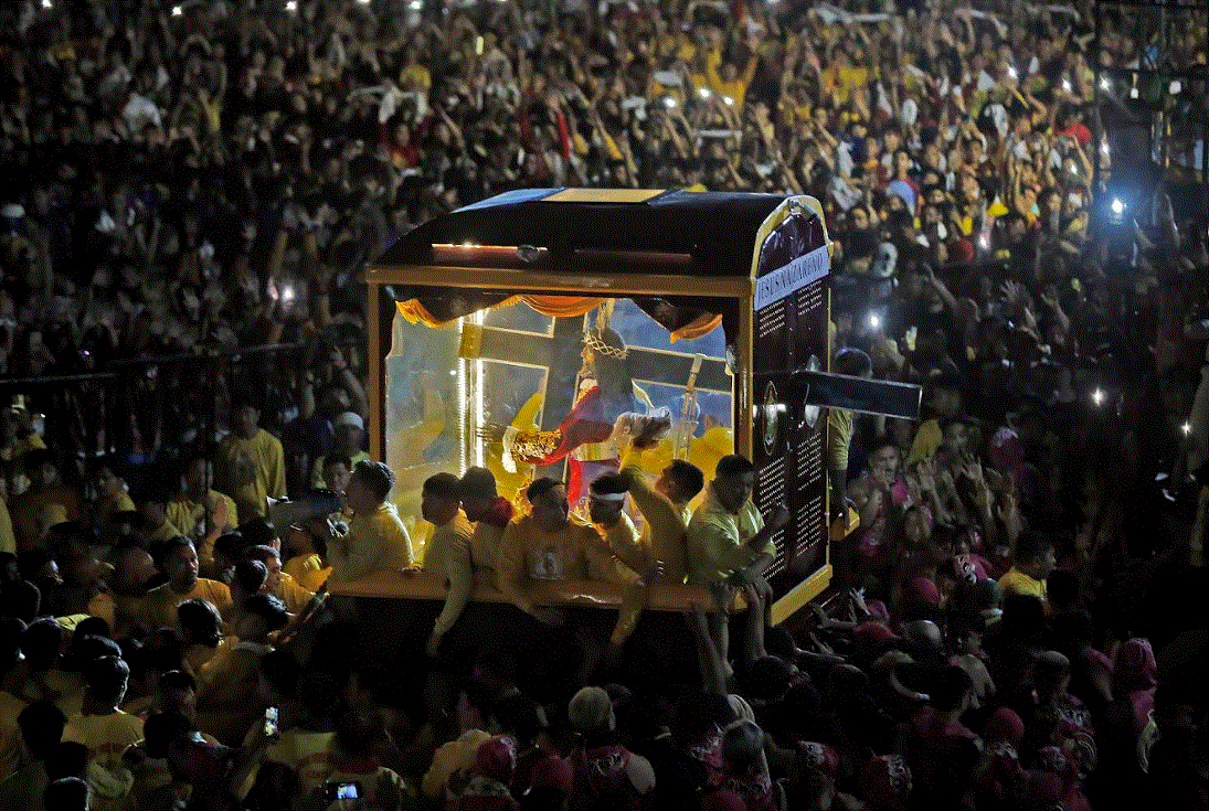 https://images.gmanews.tv/webpics/2025/01/Traslacion_2025_2025_01_09_21_11_58.GIF