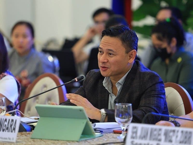 https://media.philstar.com/photos/2024/12/16/angara_2024-12-16_00-12-17.jpg