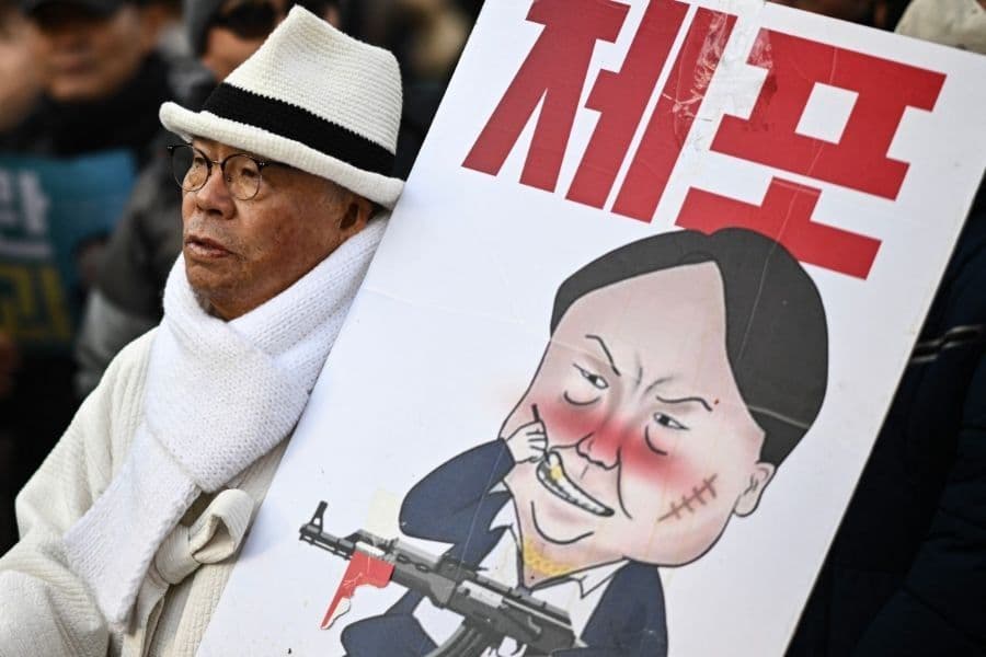 https://media.philstar.com/photos/2025/01/04/yoon-suk-yeol-placard-cartoon_2025-01-04_10-14-36.jpg