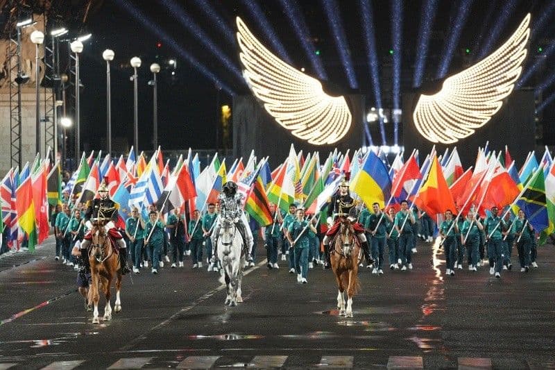 https://media.philstar.com/photos/2024/07/28/paris-olympics-opening-horsewoman_2024-07-28_11-26-29.jpg